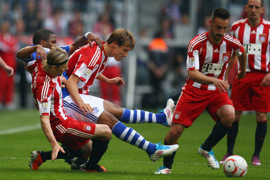 奥格斯堡2-0勒沃库森，吉安努利斯传射，药厂三中门框（奥格斯堡2-0击败勒沃库森：吉安努利斯一传一射，药厂三度憾中门框）