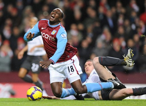 穆帅：本菲卡占绝对优势，但这场比赛连20分钟有效时间都没（穆帅：本菲卡占优，但全场有效比赛时间不足20分钟）