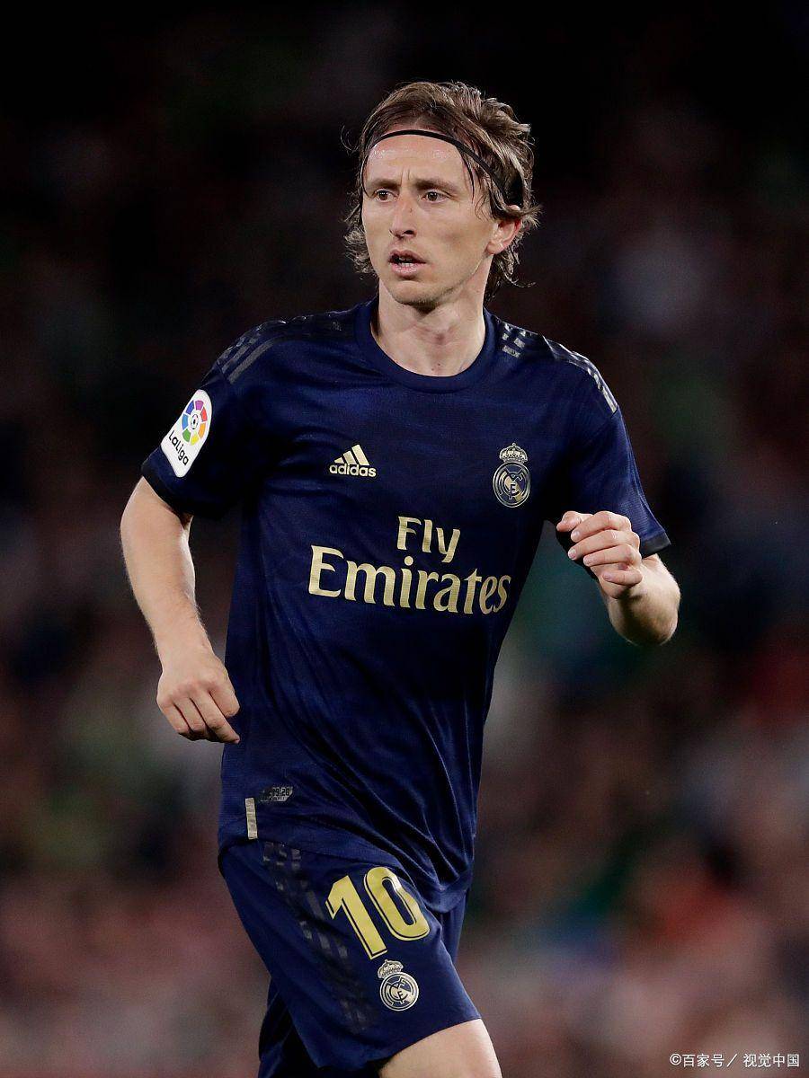 未来之星：拜仁小将卡尔引起纽卡斯尔、阿贾克斯和法兰克福的关注（拜仁新星卡尔获纽卡、阿贾克斯与法兰克福青睐）