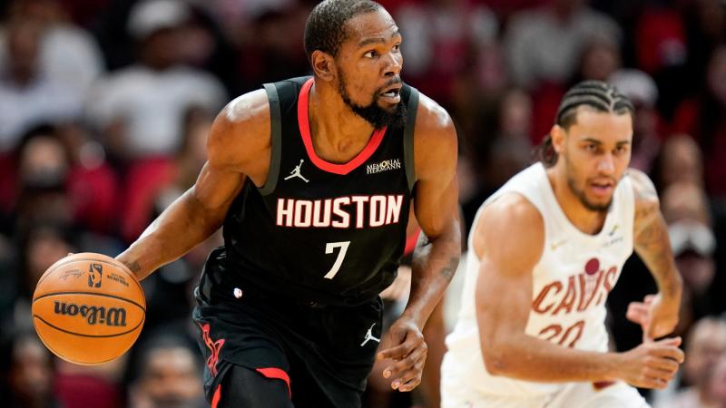 有父亲的风范吗？梅西小儿子西罗在迈阿密U8比赛中任意球破门（梅西幼子西罗迈阿密U8赛任意球破门，被指颇有父亲风采）